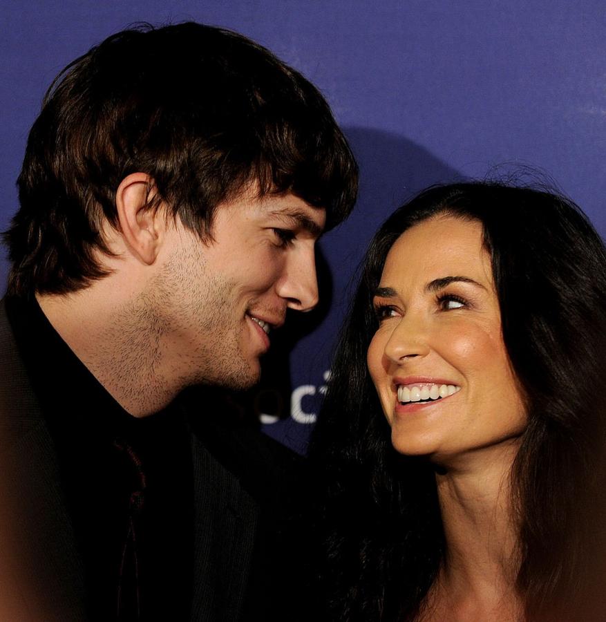 Ashton and Demi Divorce